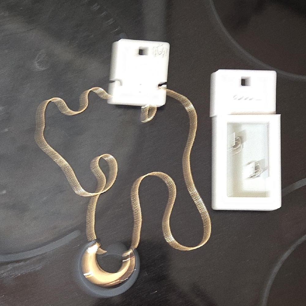 Gold Cell Phone Necklace Accessory